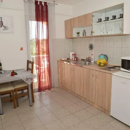 Zora Apartment